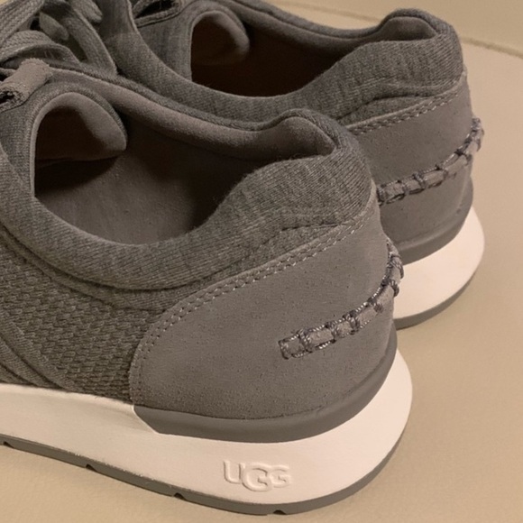 New UGG woman’s Adeline Jersey Knit Sneakers size 10 - Picture 3 of 16